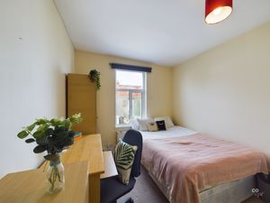 bed 3 with flower - click for photo gallery